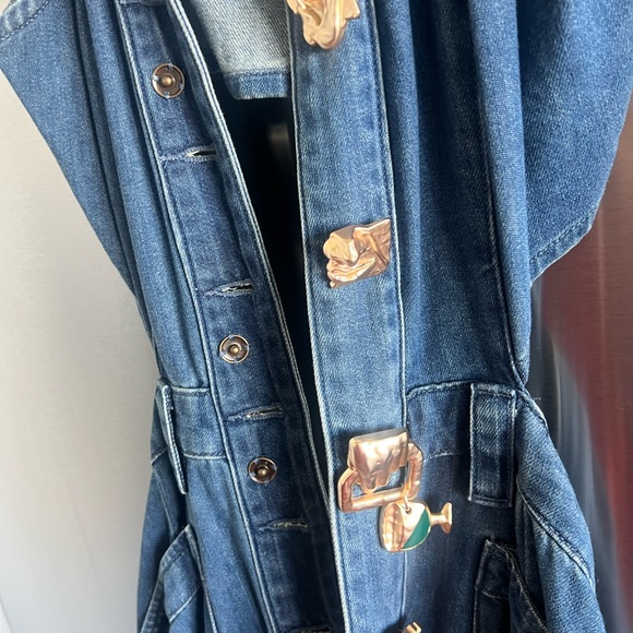 Urban Revivo Denim Dress - Picture 4 of 7